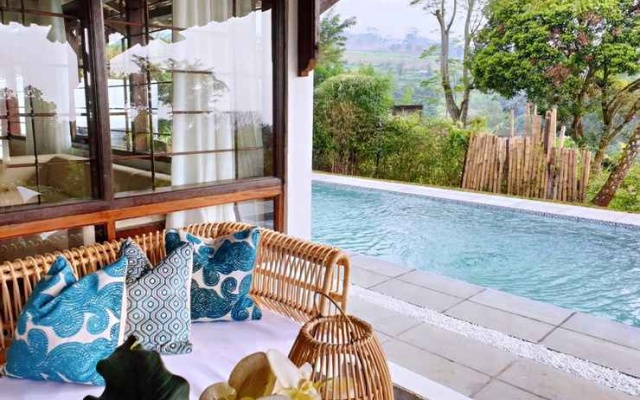 Villa Art hill - A little bali in PUNCAK – Balcony – Cisarua