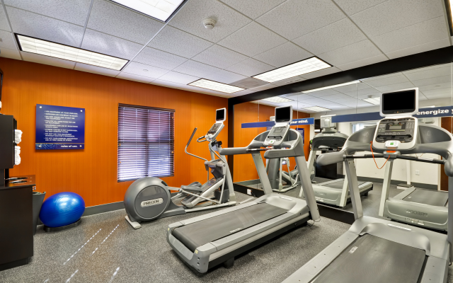 Hampton Inn & Suites Fredericksburg-at Celebrate Virginia