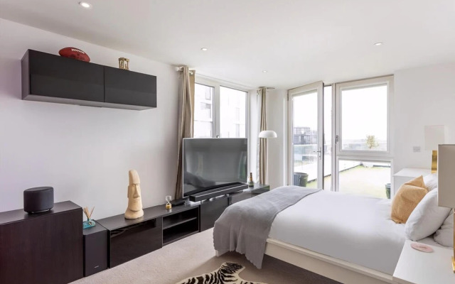 Stunning Brentford Penthouse