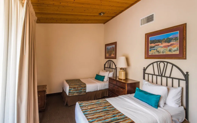 Arroyo Roble Resort at Oak Creek