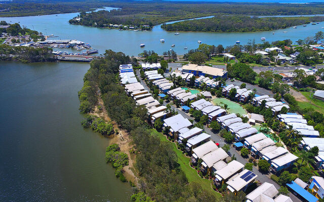 Noosa Lakes Resort