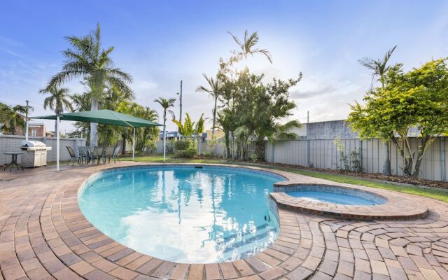 Rockhampton Riverside Central Hotel