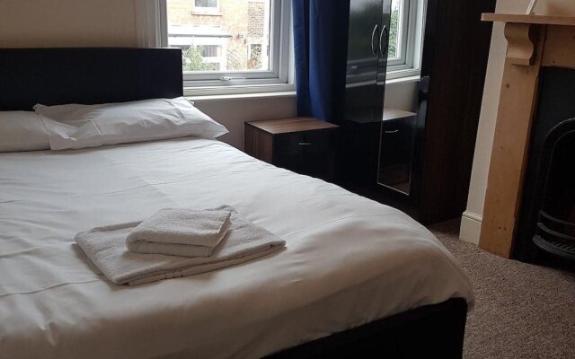 Liss Budget Rooms