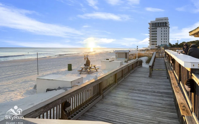 Picture Perfect 2 Bedroom Condo by RedAwning