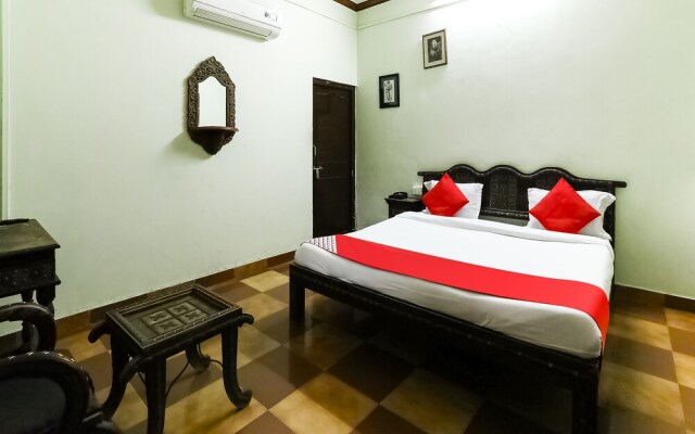 OYO 10132 Hotel Regal Inn