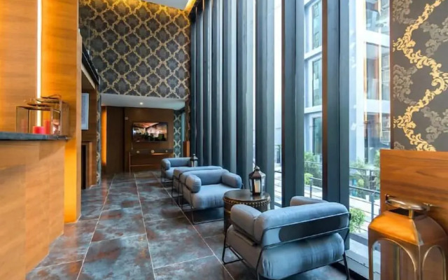 Infinity Sky Pool Walk to BeachC182