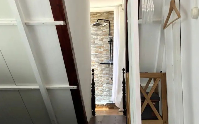Captivating Studio Apartment in Mexilhoeira Grande