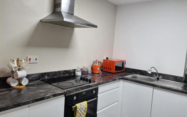 West Street 3-Bed 3-Ensuite Apartment Leicester