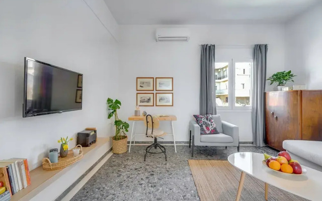 Sea City and Mountain View Apartment
