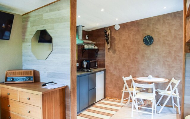 Stunning Home in Löttorp With Wifi