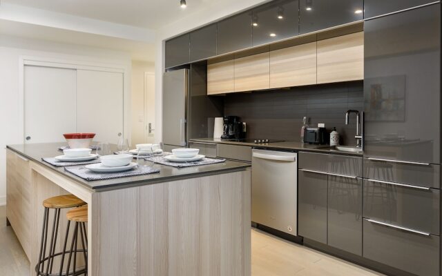 Amazing 1BR Condo Griffintown Sleeps 4