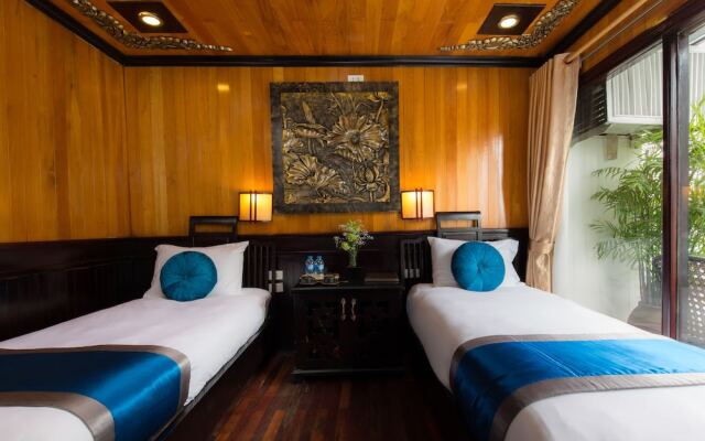Verdure Lotus Grandeur Cruise