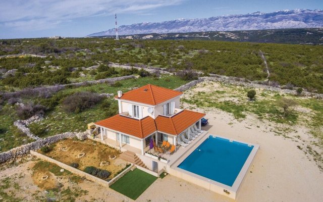 Awesome Home in Novalja With Wifi and 3 Bedrooms