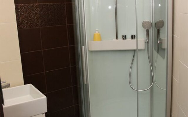 Nevskij 13 Mini Hotel