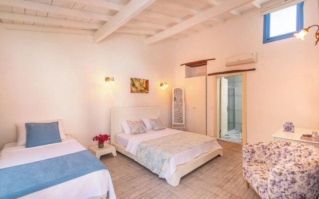 Alacati Eski Ev Hotel