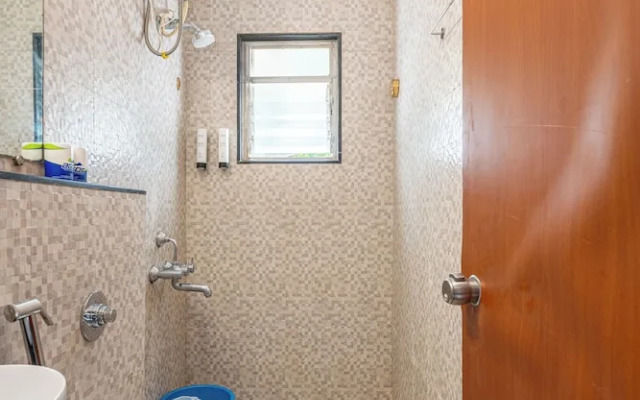 StayBird - Azure Suites Business Hotel