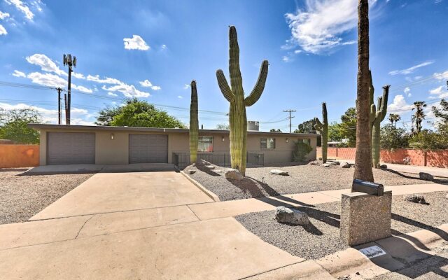 Tucson Getaway w/ Private Pool & Gas Grill!