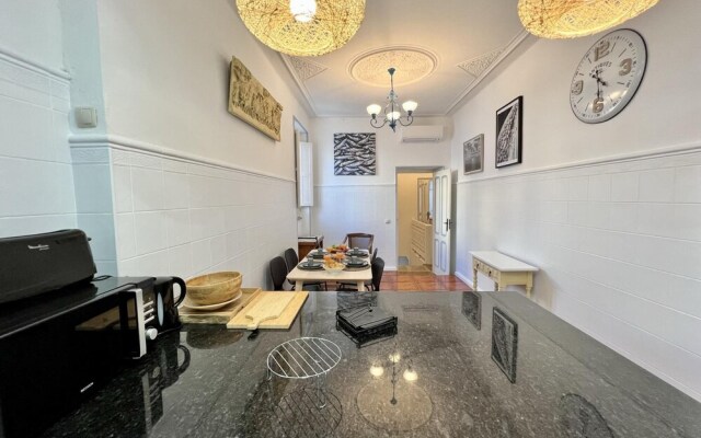 OLH O Historical House by Homing