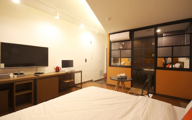 Iksan Fourseason Hotel