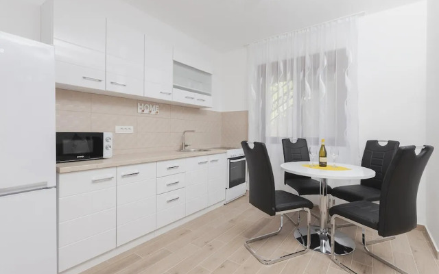 Muo Sea Front Apartments Kotor