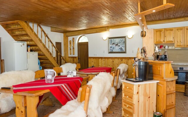 FM Premium Guest House - Kalimantsi