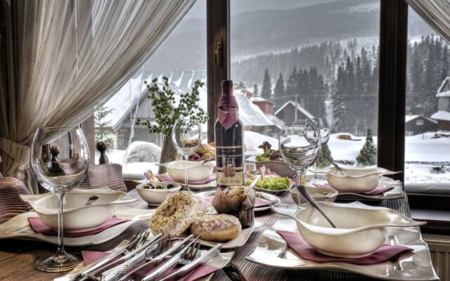 Winter & Summer Resort