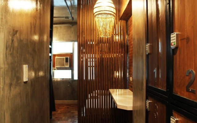 Connector Hostel