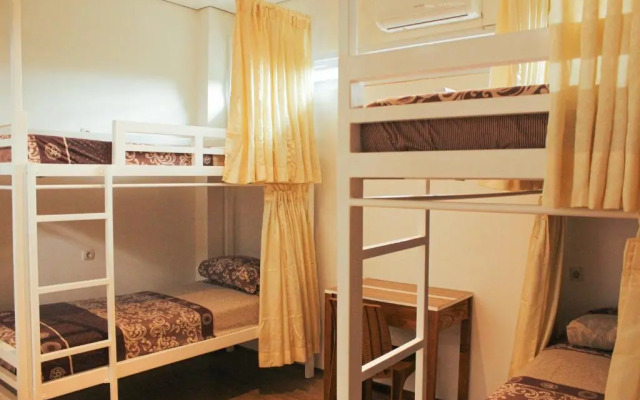 Rion Hostel Bogor