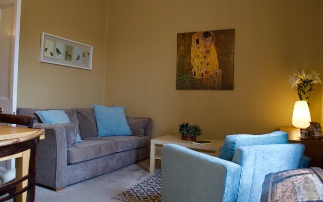 2 Bedroom Flat In Stockton