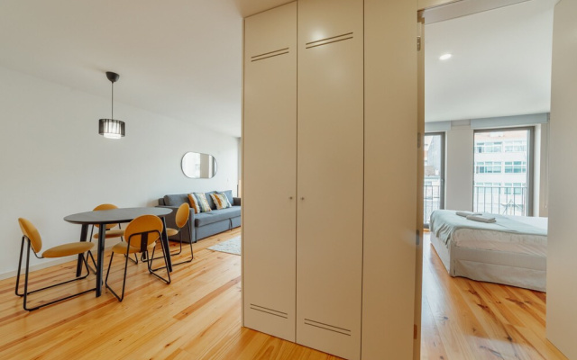 Gaia Premium E Apartment by Vacationy