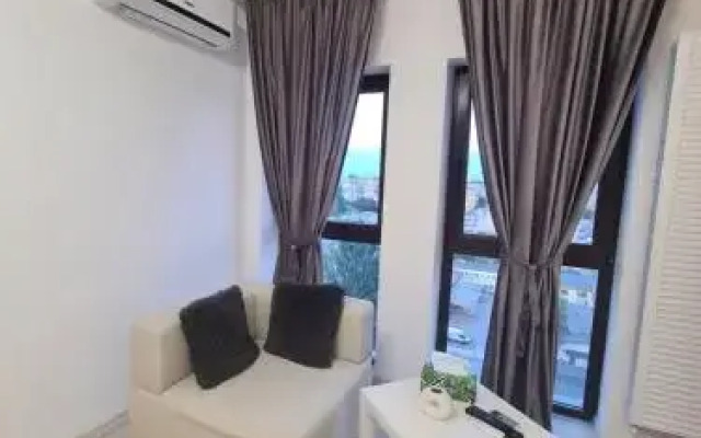 Moghioros Park Residence