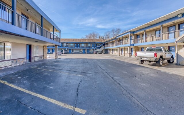 Super 8 - North Lima OH