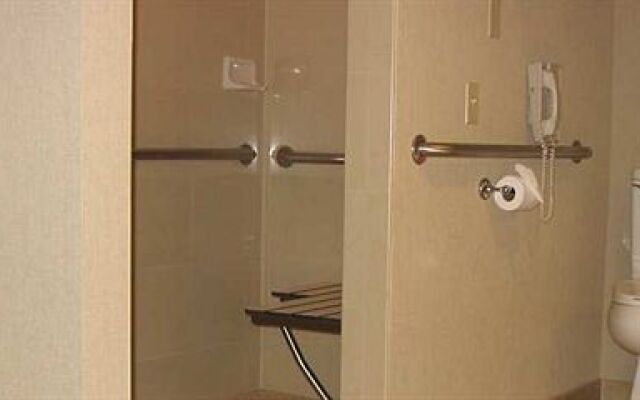 Embassy Suites Phoenix - Tempe