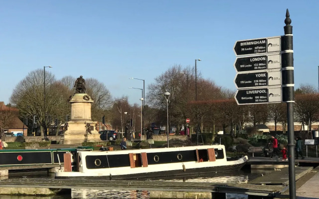 Beautiful 2-bed Caravan in Stratford-upon-avon
