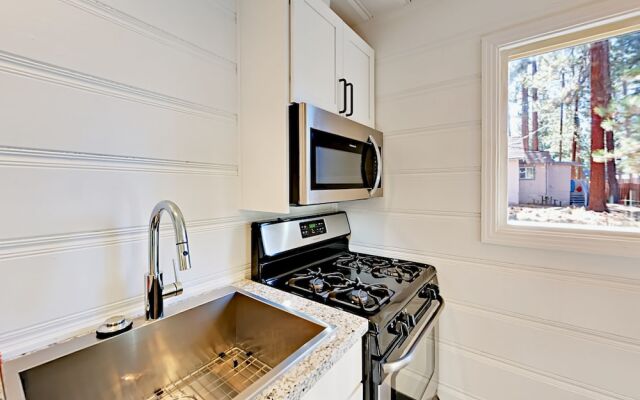 4093 Manzanita Ave Cabin Unit 3