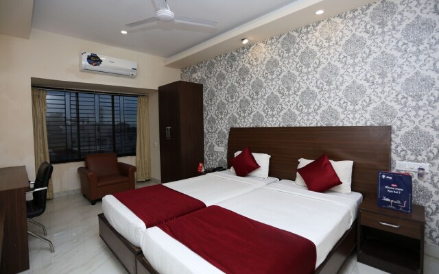 Capital O 9010 Hotel Railview