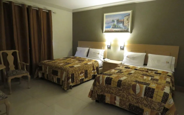 Hotel Grand Reyes