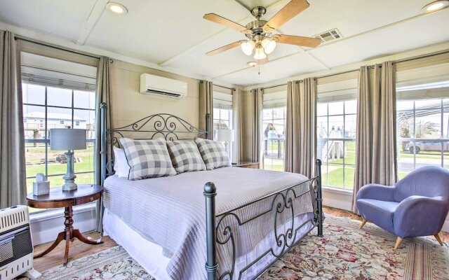 Pet-friendly Surfside Beach Home w/ Deck & Grill