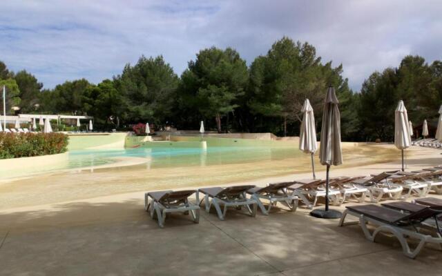 Charmant T2 climatisé avec belle vue , Golf de Pont-Royal