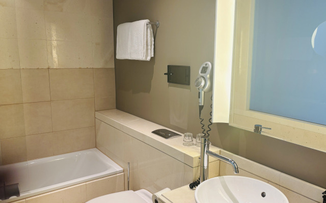 Max Brown Hotel 5th District, part of Sircle Collection (formerly Pentahotel Vienna)