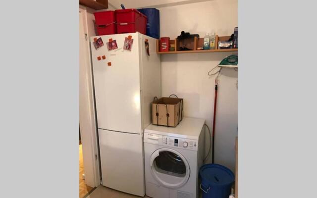 Sonnig, modern, zentral mit Parkhaus nebenan checkin123