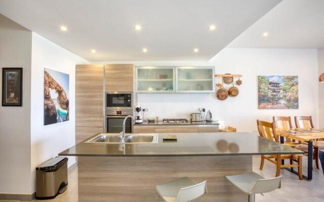 Apartment with pool-Hosted by Sweetstay