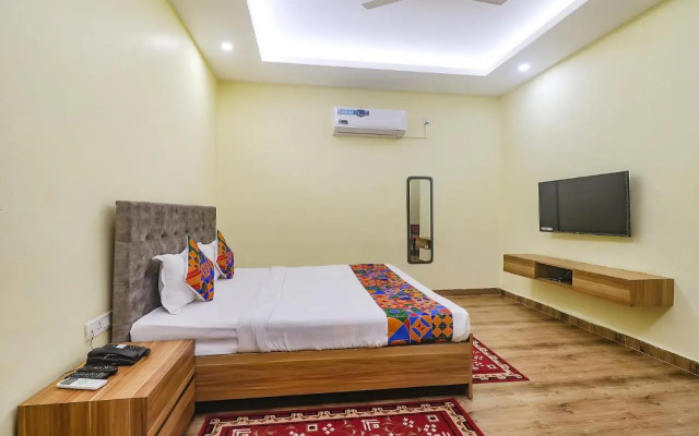 FabHotel Le Gardenia
