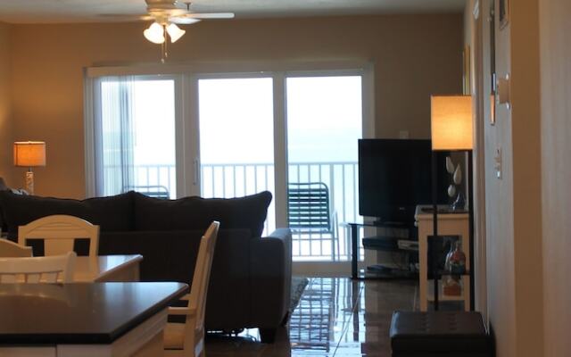 Sea Breeze 303 Apartment
