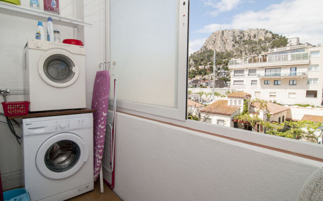 Seafront L'Estartit Apartments