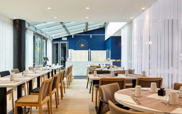 Residence Mercure Paris La Defense Grande Arche