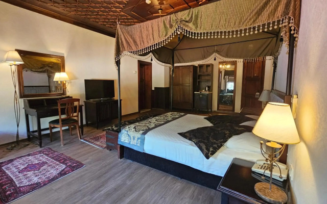 Otanti̇k Club Hotel & Spa