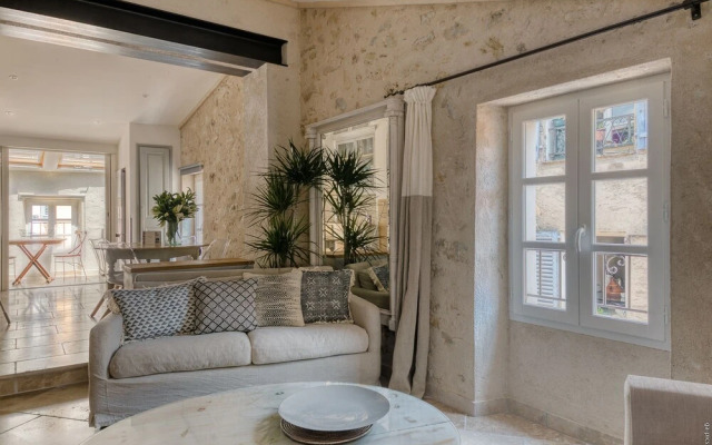 Ma maison à Valbonne