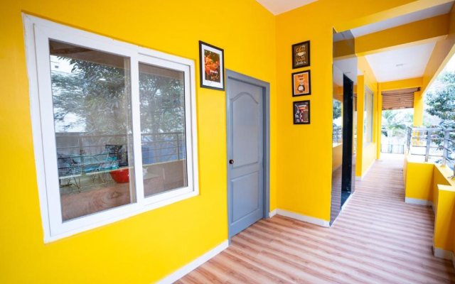 Yellow Bells Signature