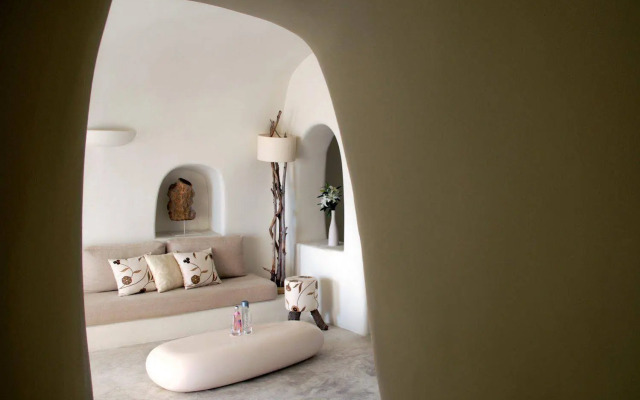 Mystique, a Luxury Collection Hotel, Santorini
